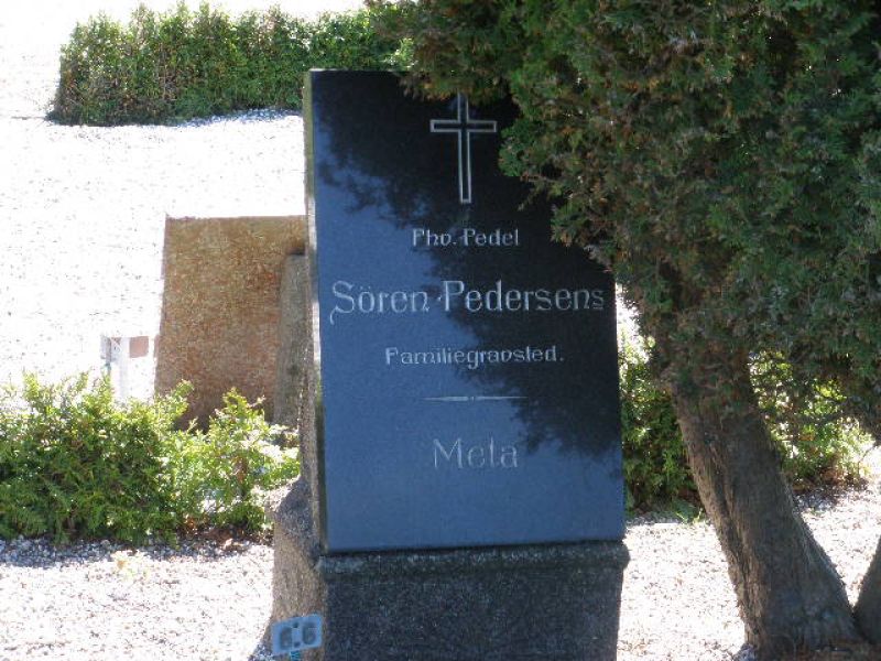 Soeren Pedersen's familiegravsted.JPG